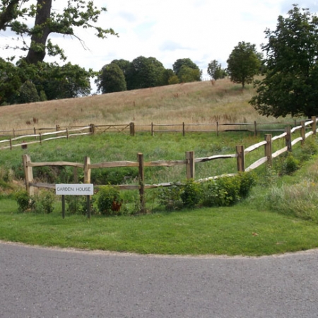Chesnut Post and Rail Paddock fencing