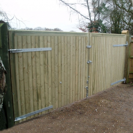 Pair of Metal Frame Richmond Gates > Heavy Frame Gates | TATE Fencing