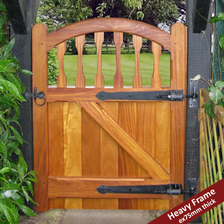 Single curve top Windsor gate in Hardwood